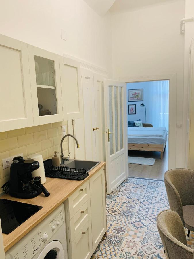 Margaret Boulevard Apartment - With Balcony Βουδαπέστη Εξωτερικό φωτογραφία
